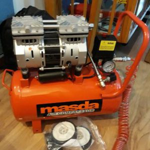 Máy bơm hơi Không Dầu Masda 24L