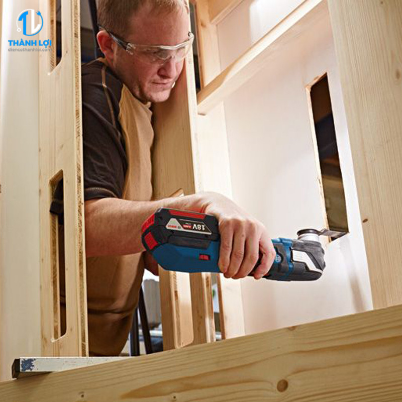 MÁY CẮT ĐA NĂNG DÙNG PIN BOSCH GOP 18V-28